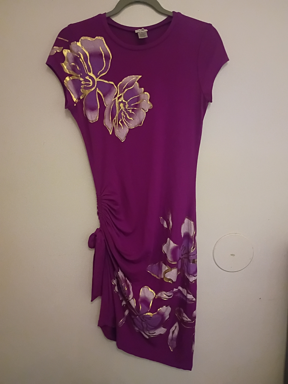 Cache Purple Floral Side-Ruched Midi Dress with Gold Accents Sz M